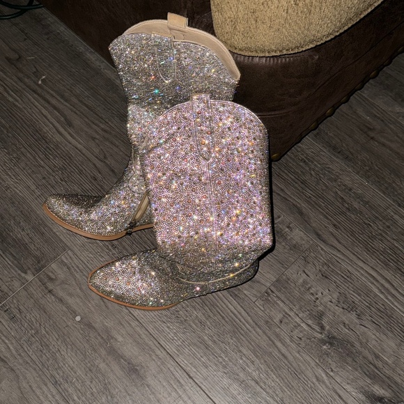 Shoes - Diamond Studded Cow Girl Boots